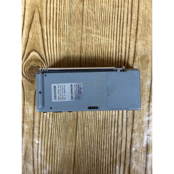 Vintage Sony Watchman FD-10A Handheld Pocket TV VHF/UHF‎ PARTS ONLY READ - Picture 11 of 13